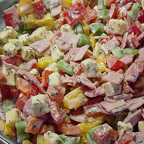 Paprika Salat mit Schinken & Käse