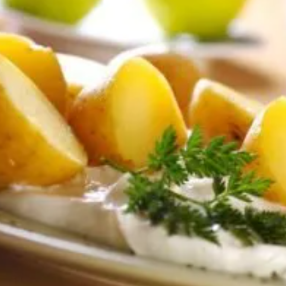 Kartoffeln mit GurkenQuark