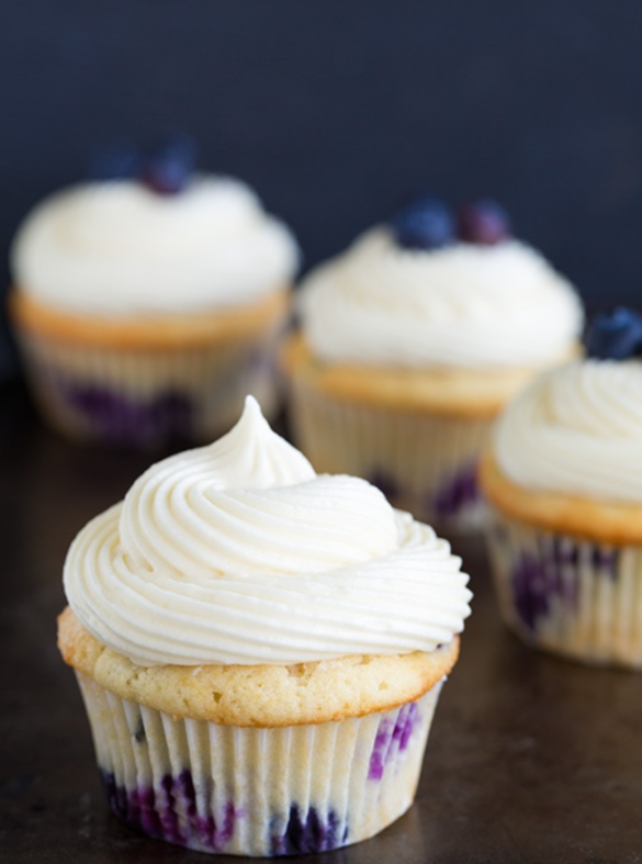Heidelbeer-Cupcakes mit Frischkäse-Zuckerguss – Rezeptehome